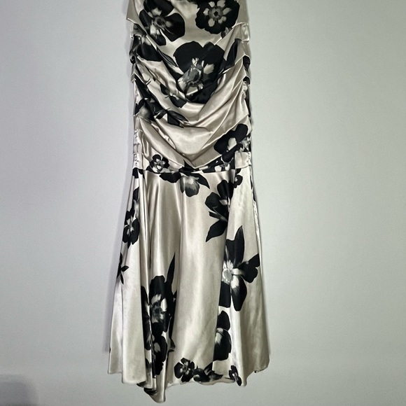 Floral Strapless Gown - Picture 4 of 7